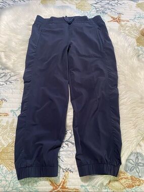 Athleta Navy Cropped Active Jogger Pants